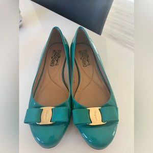 Ferragamo original , like new!!
